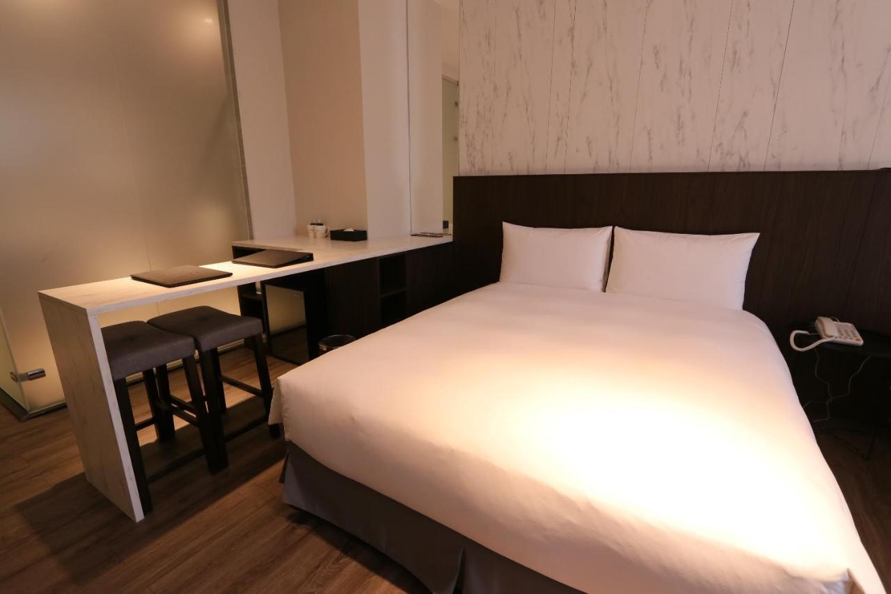 Hotel Hesper Hsr Taichung Habitación foto